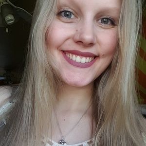 Meet your Posher, Leigh